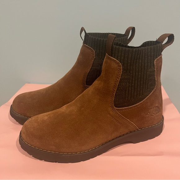 The North Face Shoes - The North Face Ballard III Chelsea Boots